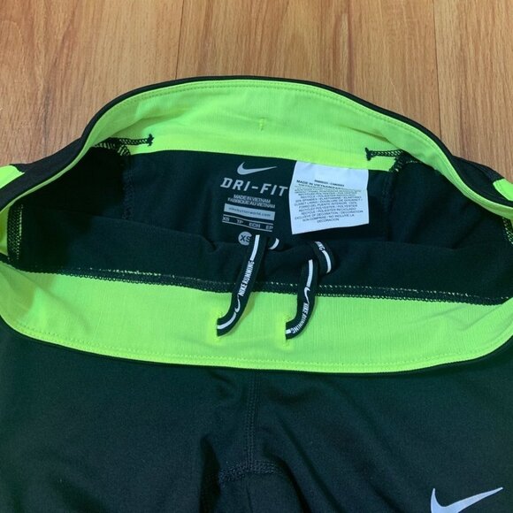Nike Dri-Fit Essential Capris Black Volt - Picture 9 of 13